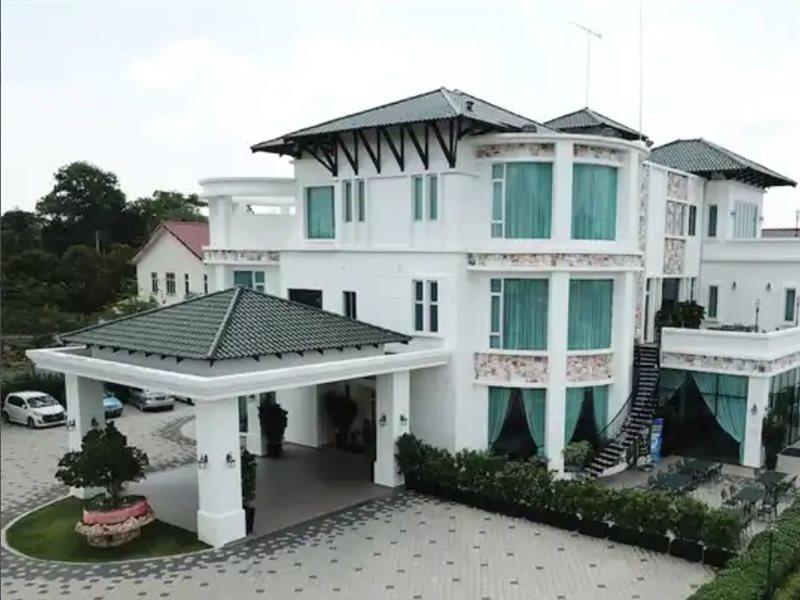 Hotel Casa Bianca Kluang Exterior foto