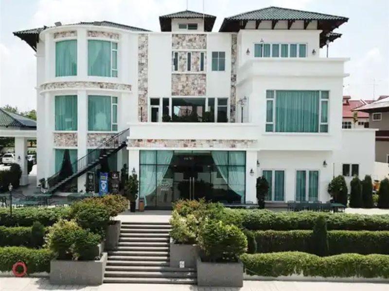 Hotel Casa Bianca Kluang Exterior foto