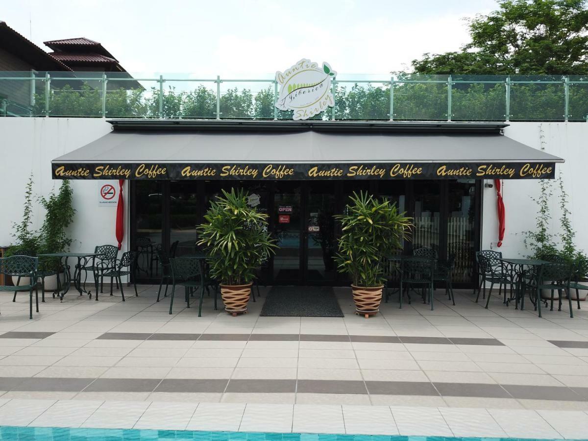 Hotel Casa Bianca Kluang Exterior foto